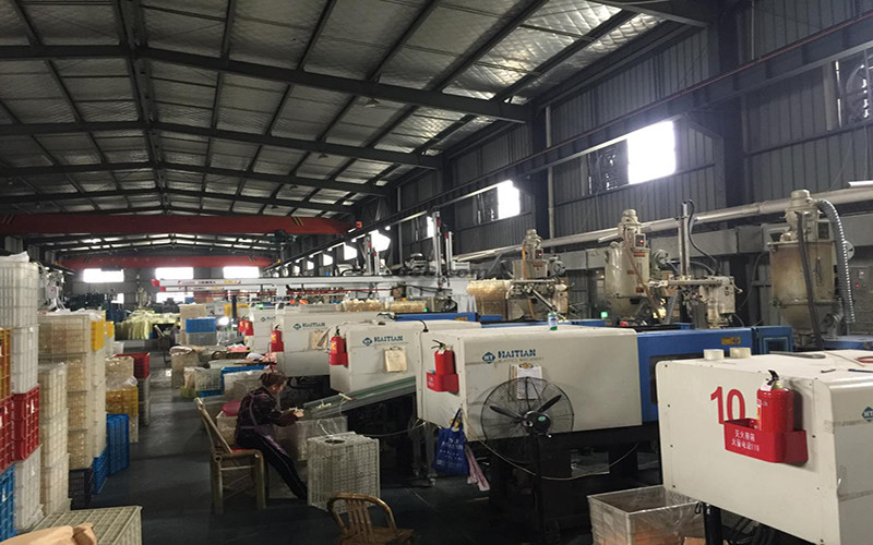 Cixi Changhe Leyou Sanitary Ware Factory linea di produzione in fabbrica